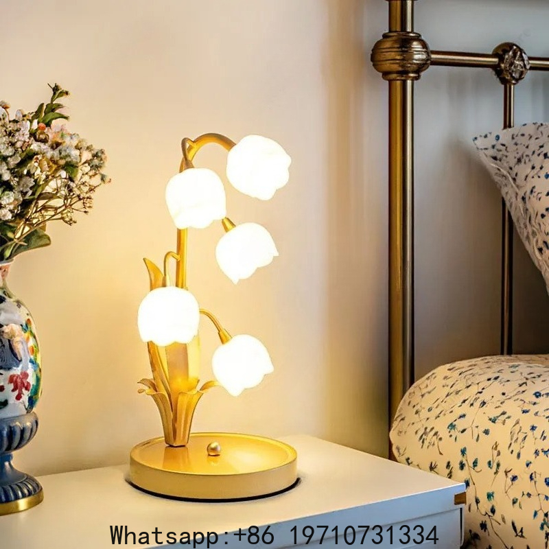LED Flower Table Lamp Creative - огляд і ціна Decor Lighting Cy